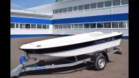 Лодка пластиковая Wyatboat 430 (стеклопластиковый тримаран)