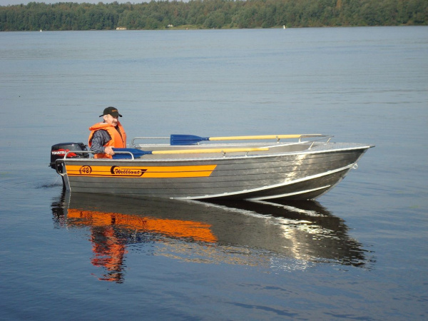 Алюминиевая лодка Wellboat-42 румпельное управление