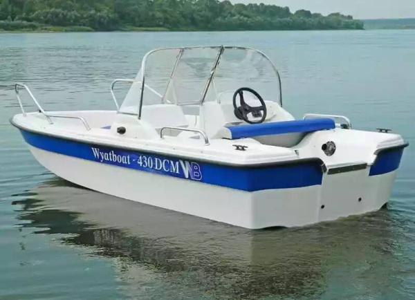 Катер Wyatboat-430DCM (стеклопластиковый тримаран)