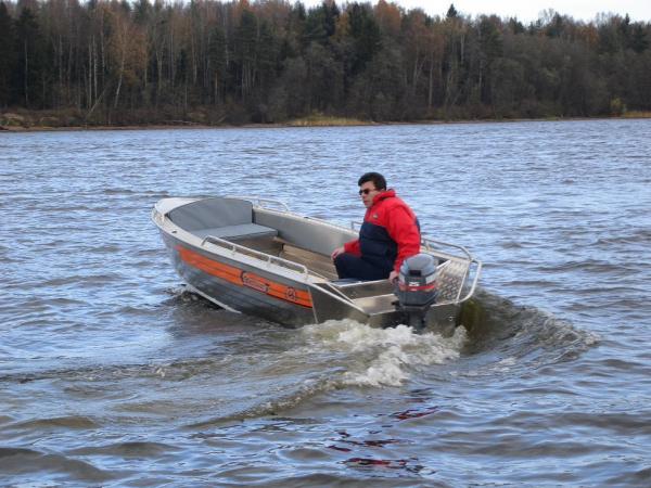 Алюминиевая лодка Wellboat-46 румпельное управление