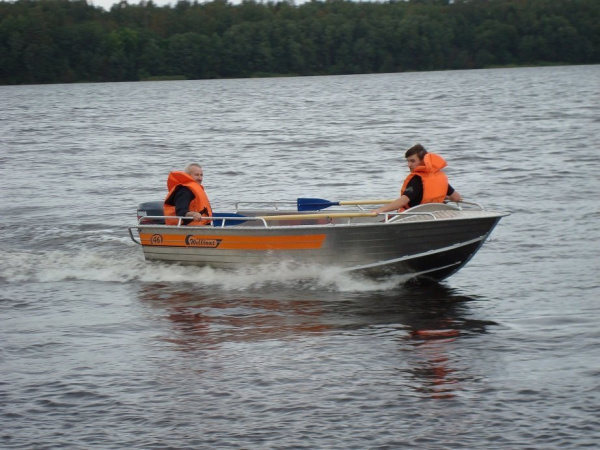 Алюминиевая лодка Wellboat-46 румпельное управление