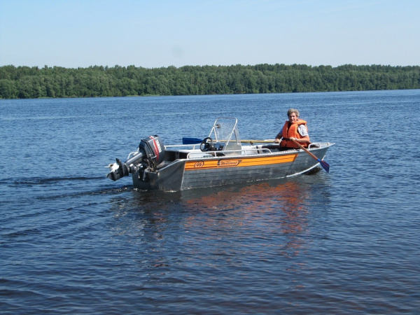 Катер Wellboat-46 консоль