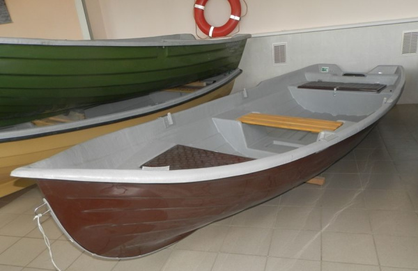 Лодка пластиковая Онегокомпозит СЛК-460