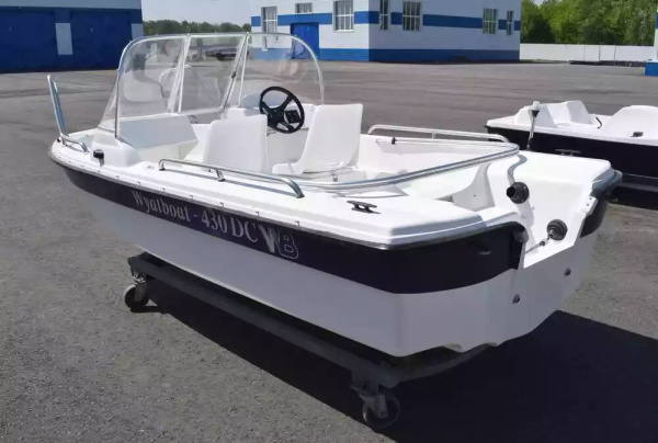 Катер Wyatboat-430DC (тримаран)