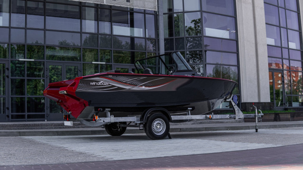 Катер Windboat 4.9 DCX